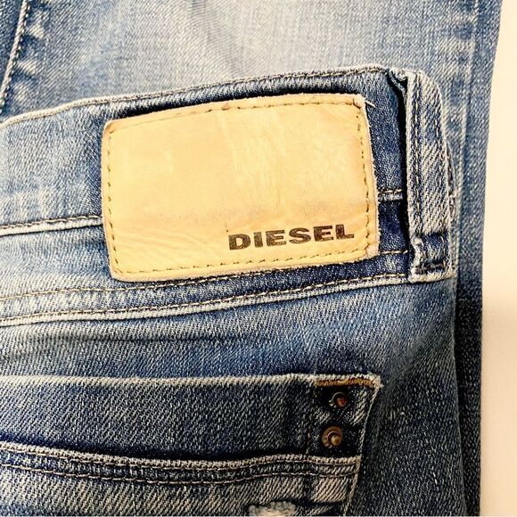 Diesel Jeans. Originally 30 x 32, but have been cropped and frayed. - Picture 7 of 10